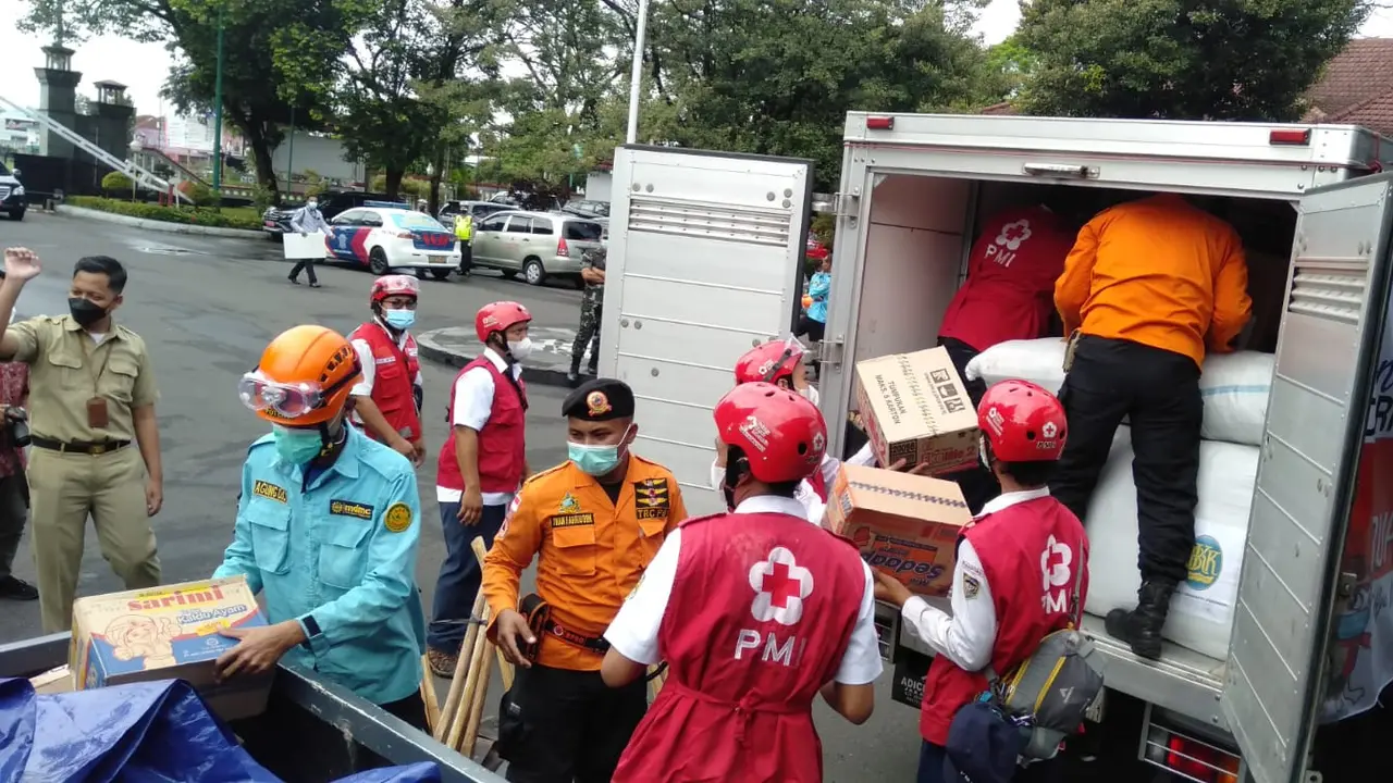 Masyarakat Banyumas kembali mengirimkan bantuan untuk korban letusan Gunung Semeru. (Foto: Liputan6.com/PMI Banyumas)