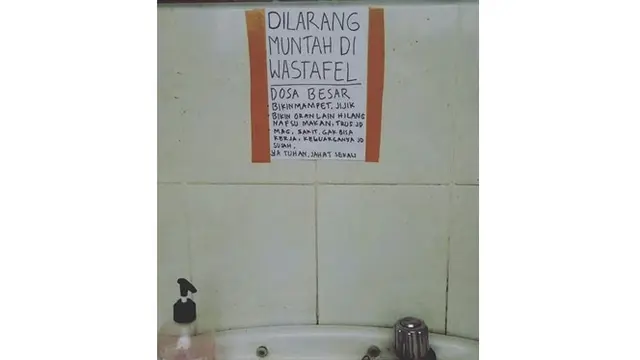 6 Tulisan di Tempat Cuci Tangan Ini Bikin Tepuk Jidat