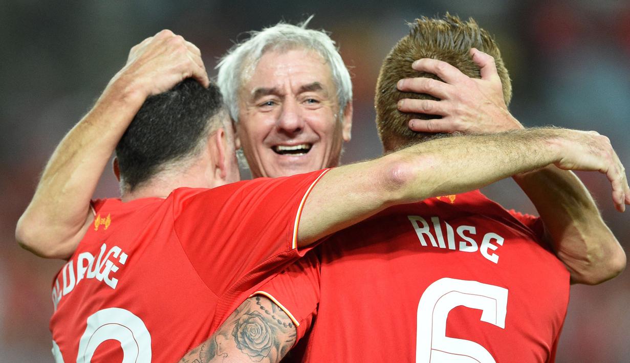 Ian Rush (tengah) merupakan pencetak gol terbanyak sepanjang masa Liverpool di semua kompetisi, yaitu 354 gol. Ian juga mampu menyabet penghargaan Sepatu Emas Eropa pada tahun 1984. Meskipun begitu, ia hanya mampu melesatkan 14 gol di ajang Liga Champions. (AFP/Peter Parks)