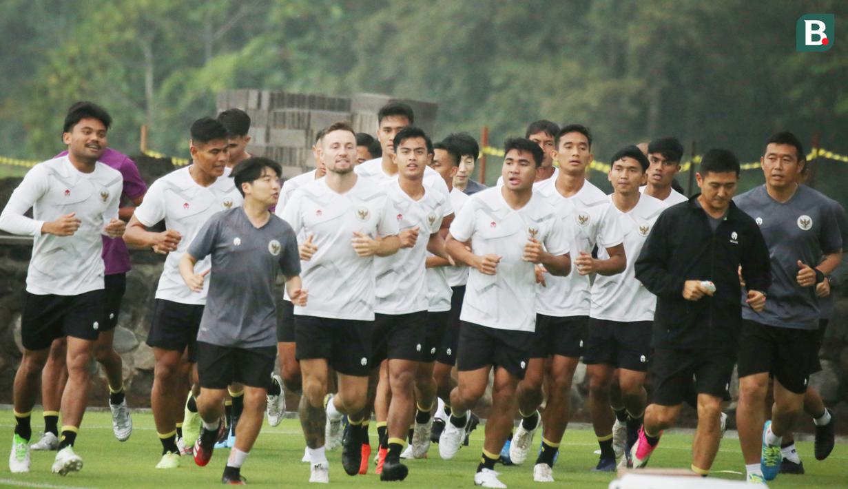Timnas Indonesia berada di Grup A Piala AFF 2022. Skuad Garuda akan berhadapan dengan Thailand, Filipina, Kamboja dan Brunei Darussalam. (Bola.com/Maheswara Putra)
