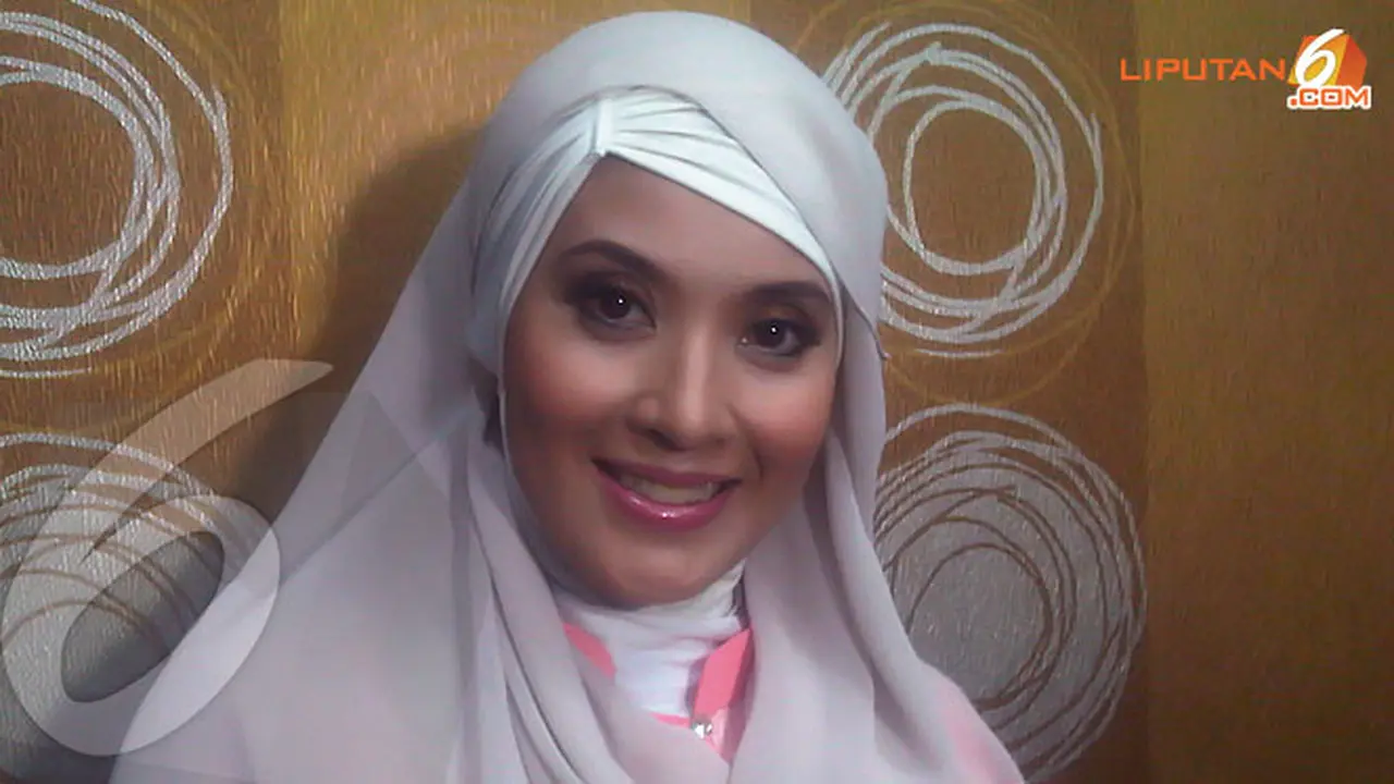 elma-theana-ully-130618c.jpg