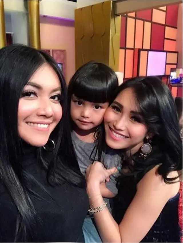 Ayu Ting Ting (Foto: Instagram)