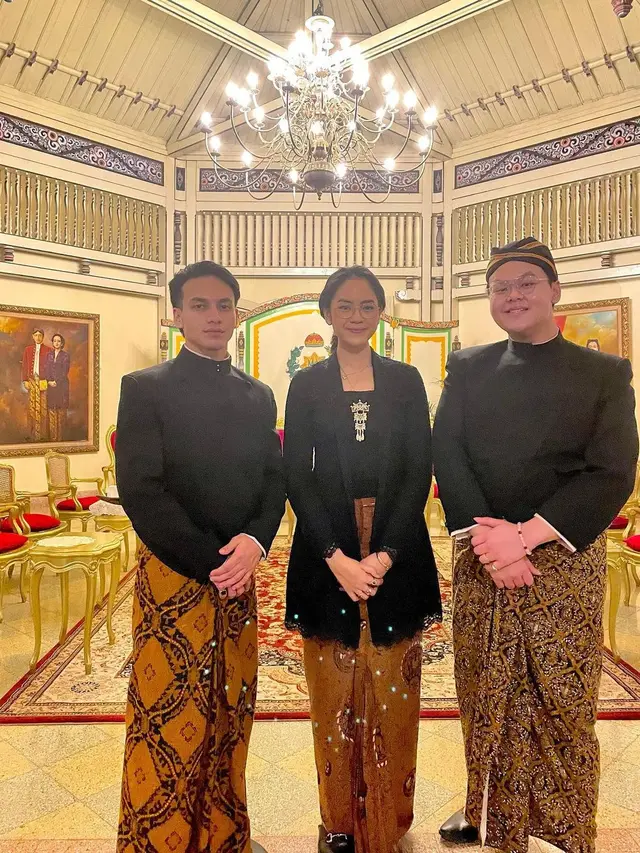 Dikabarkan Dekat, Ini 6 Potret Kebersamaan Jefri Nichol dan Cicit Mohammad Yamin