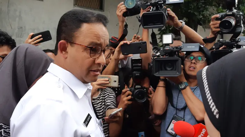 Gubernur DKI Jakarta Anies Baswedan menyambangi RS Tarakan, Jakarta, Rabu (22/5/2019).