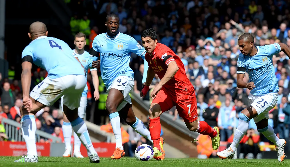 Luis Suarez yang bermain di Liverpool pada kurun waktu 2011-2014 berada di peringkat 9. (AFP Photo/Andrew Yates)