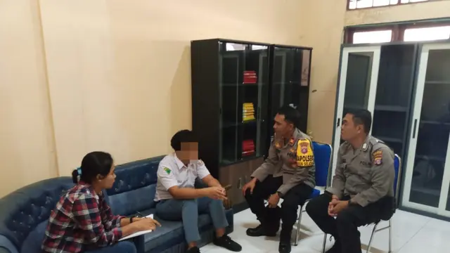 Siswa Tantang Guru di Kalimantan Tengah Gara-gara tidak terima ditegur merapihkan seragam