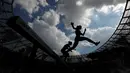 Para atlet berlomba di nomor lari halang rintang 3.000 m Kejuaraan Atletik IAAF Diamond League di Stadion Olimpiade Queen Elizabeth, Stratford, London, Inggris, (23/7/2016). (AFP/Adrian Dennis)