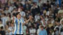 Babak pertama ditutup dengan skor 3-0 untuk keunggulan Argentina, setelah Julian Alvares mencetak gol pada masa tambahan waktu atau menit ke-45+3. (JUAN MABROMATA/AFP)