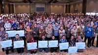 Akad Massal KUR 800 Ribu Debitur Digelar, Menteri Maman: Lapangan Kerja Akan Tumbuh Lebih Luas 