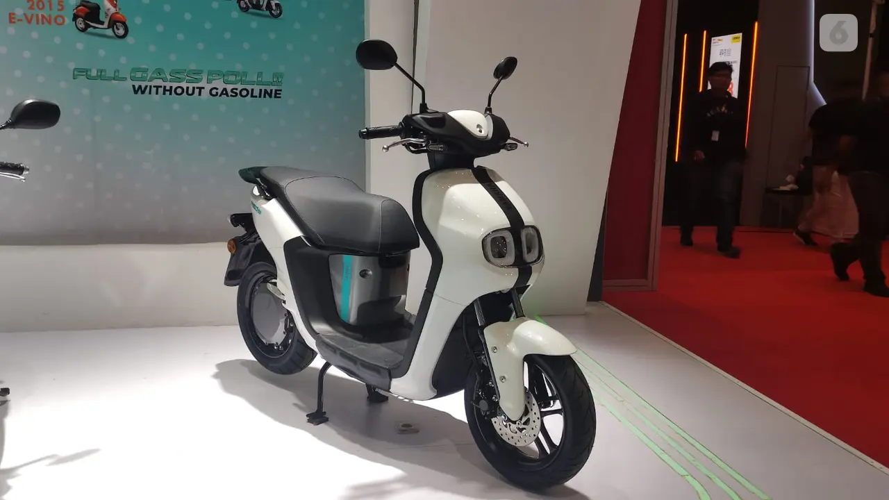 Skuter Listrik Yamaha Neos di IIMS 2023. (Liputan6.com/Jordy Rivaldo)