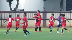 Colossus FC berhasil menjadi kampiun Celebrity Trofeo 2025 setelah menaklukkan Selebritis FC dan Standupindo FC. (Bola.com/M Iqbal Ichsan)