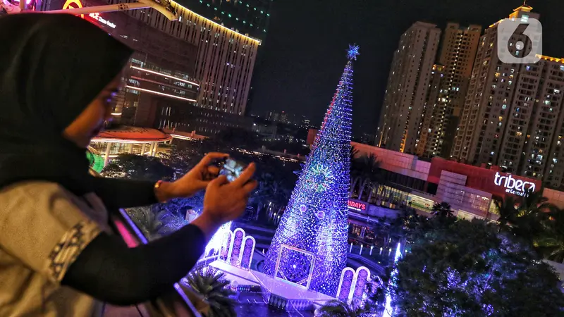 Jelang Natal, Dekorasi Nan Indah Hiasi Mal di Jakarta