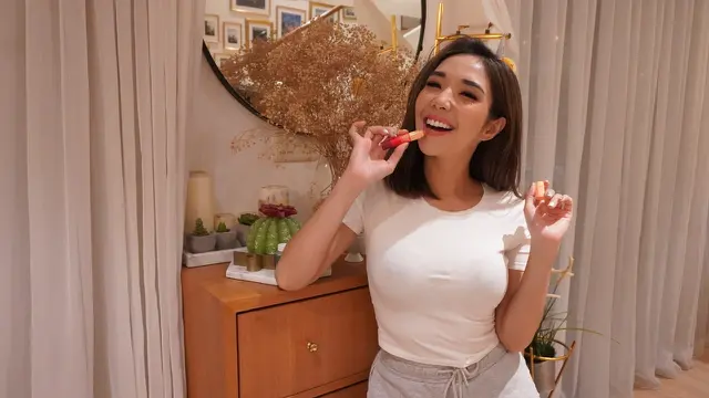 Gisella Anastasia brand Ambasador Madame Gie