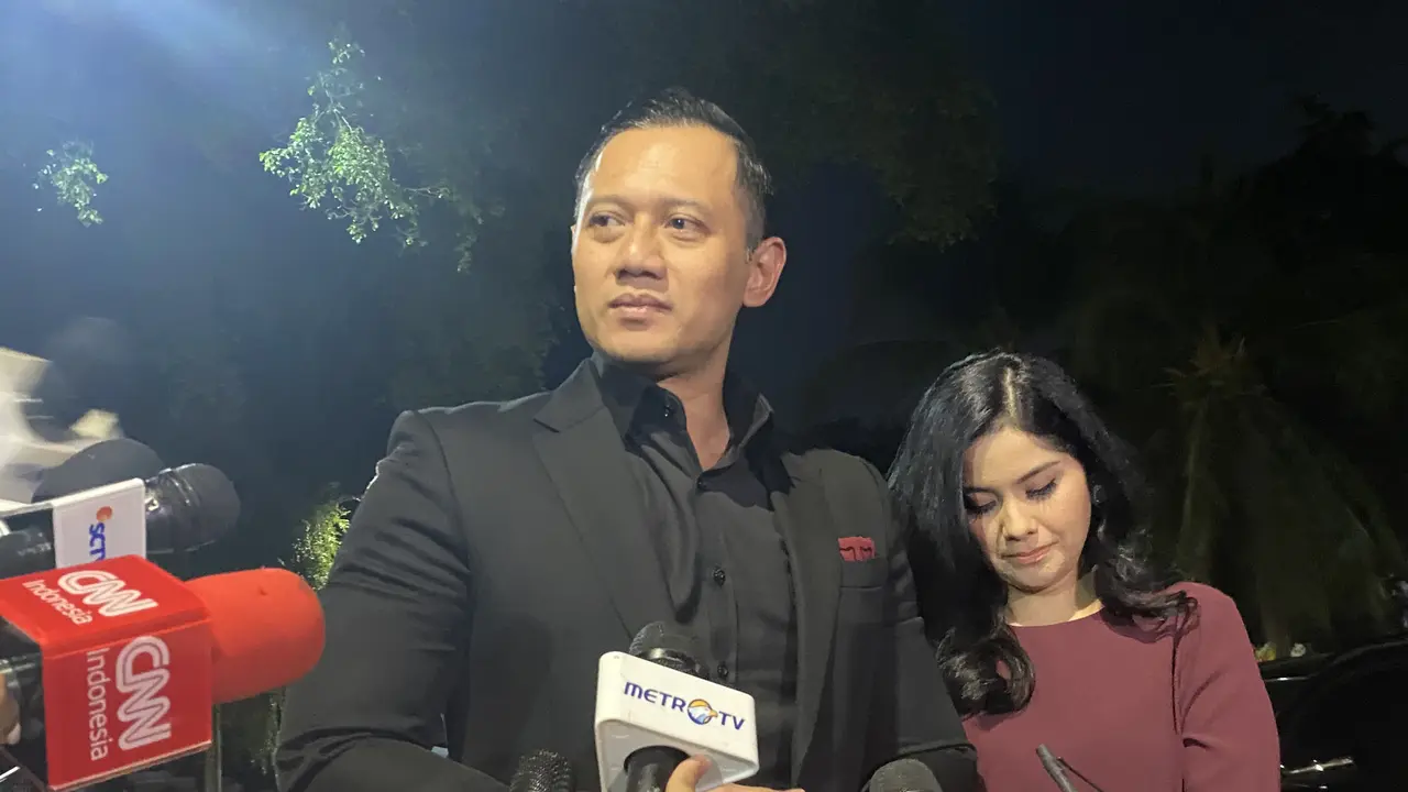Ketua Umum Partai Demokrat Agus Harimurti Yudhoyono (AHY) turut mengucapkan selamat ulang tahun ke-72 untuk bakal calon presiden (bacapres) dari Koalisi Indonesia Maju (KIM) Prabowo Subianto.