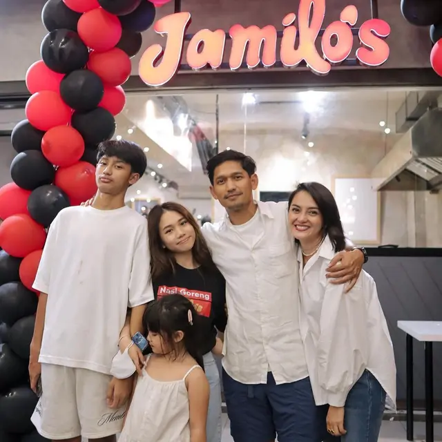 Satu Tahun Merintis, Ini 6 Momen Perayaan Anniversary Bisnis Kuliner Ibnu Jamil