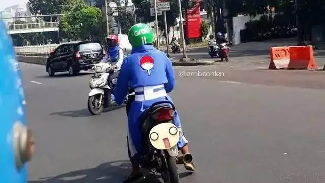 8 Potret Nyeleneh Jaket Ojol, Modifikasinya Kocak Banget