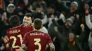 AS Roma sukses mengandaskan Genoa dengan skor 3-1 dalam laga giornata 21 Serie A 2024/2025 yang dihelat di Olimpico, Sabtu (18/1/2025) dini hari WIB. Berkat hasil ini, Roma berhak naik ke peringkat sembilan klasemen sementara dengan poin 27. Di sisi lain, Genoa tertahan di posisi ke-11 dengan poin 23. (AFP/Filippo Monteforte)