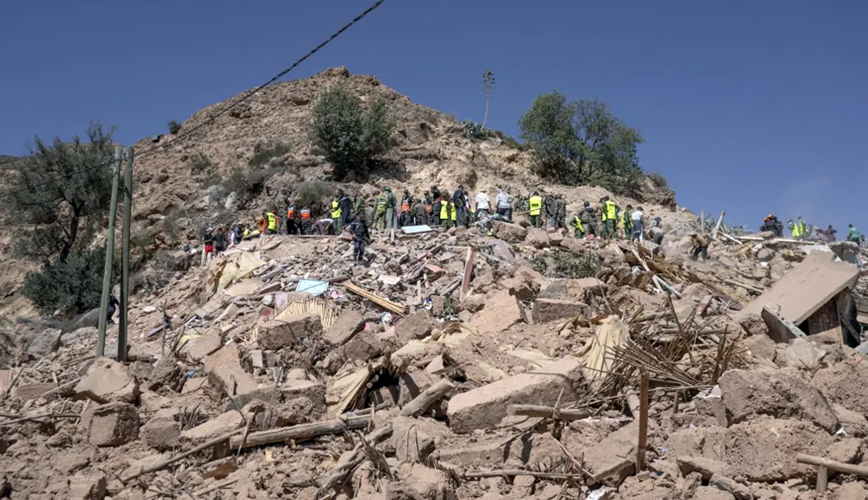 Sementara itu, Kementerian Dalam Negeri Maroko melaporkan jumlah korban terluka akibat gempa dahsyat tersebut bertambah menjadi 2.562 orang. (BULENT KILIC/AFP)