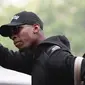 Gelandang timnas Prancis Paul Pogba tiba mengikuti latihan di pusat pelatihan, Clairefontaine-en-Yvelines, Paris , Prancis (23/5). Pemain MU ini tampil keren dengan mengenakan busana serba hitam. (AFP Photo/Franck Fife)