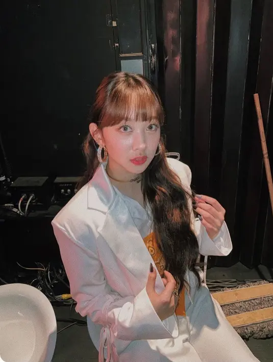 Melihat gaya rambut andalan Dita Karang (instagram/dita.karang)