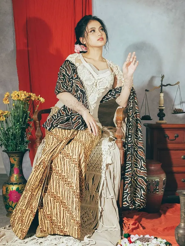 Potret Pesona Putri D'Academy 4 Dalam Balutan Kebaya. (Sumber: Instagram/wishnuajiofficial)