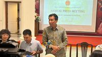 Duta Besar Vietnam untuk Indonesia Ta Van Thong dalam pernyataan pers bersama media di Kedutaan Besar Vietnam, Jakarta, Rabu (12/2/2025). (Liputan6.com/Benedikta Miranti)