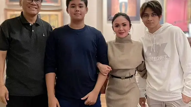 6 Momen Yuni Shara Rayakan Ulang Tahun Anak Bareng Mantan Suami, Kompak