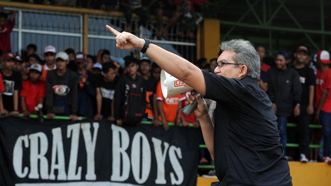 Cerita Ferry Indrasjarief Eks Ketua The Jakmania Yang Terus Suarakan Perdamaian Suporter Persija Dan Persib Indonesia Bola Com