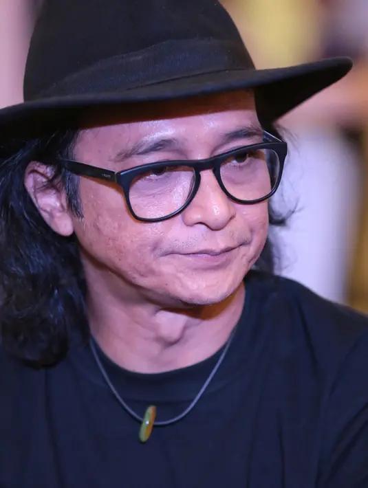 "Untuk bela diri, dulu saya juga pernah ikut dan satu komunitas sama Yayan, tapi udah lama berhenti. Sekarang balik lagi, nginget lagi jadi ngebangun lagi kemampuan yang lama, menyenangkan," pungkas Andy /rif. (Adrian Putra/Bintang.com)