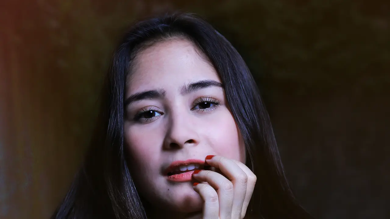 [Bintang] Prilly Latuconsina