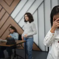 Kenali tanda-tandanya agar orang tua bisa memberikan respons yang tepat dan membantu anak menghadapi cyberbullying.(Foto/Dok: Magnific)