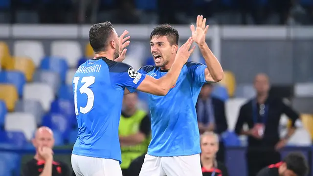 Napoli Bantai Liverpool di Stadion Diego Armando Maradona