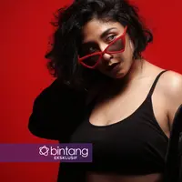 Eksklusif Nadine Waworuntu. (Foto: Bambang E. Ros/Bintang.com Fashion Stylist: Indah Wulansari/Bintang.com Digital Imaging: Muhammad Iqbal Nurfajri/Bintang.com)