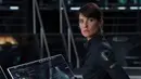 Selain itu Maria Hill pun tak terlihat. Padahal kedua karakter tersebut sering terlihat di serial S.H.I.E.L.D. (AUX - The AV Club)