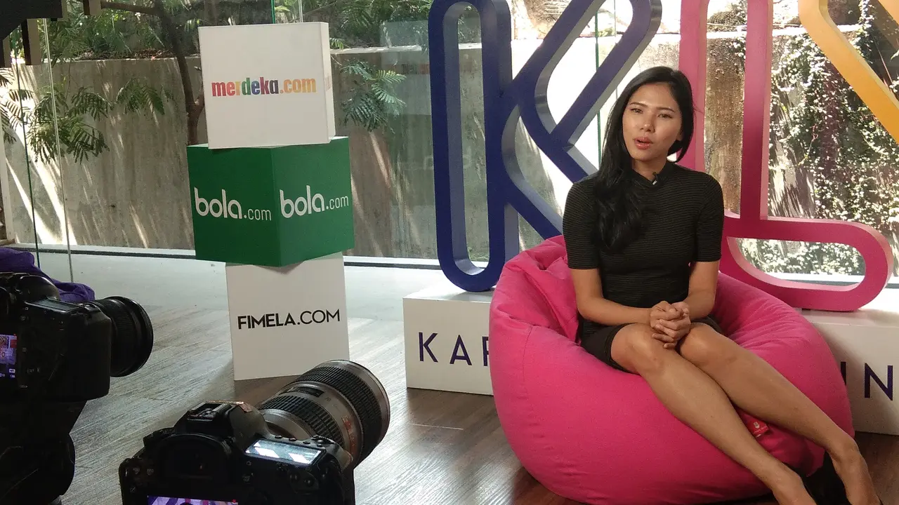 Banyu Bening ketika mengunjungi kantor Kapanlagi Youniverse pada Selasa (18/9/2018) (Giovani Dio Prasasti/Liputan6.com)