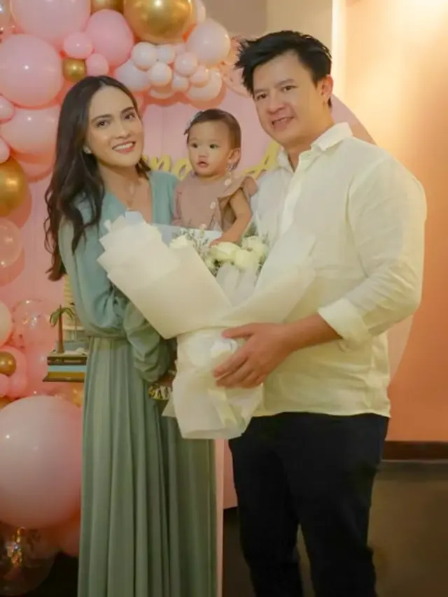 Momen Perayaan Ulang Tahun Shandy Aulia yang ke-34, Hanya Dirayakan Bertiga. (Sumber: Instagram/shandyaulia)