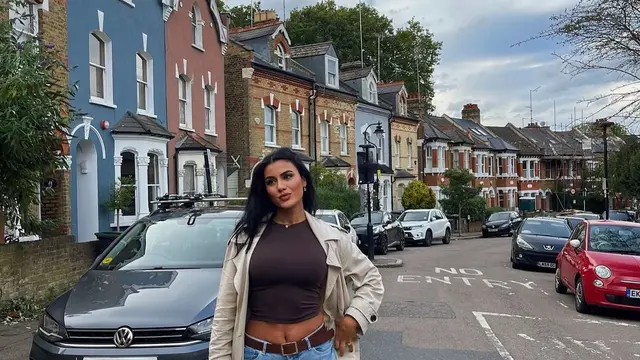 Cantiknya Mina, Tunangan Shayne Pattynama Bek Kiri Timnas Indonesia. (instagram/x.m.m.8)