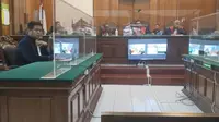 Sidang putusan dokter gadungan Susanto di PN Surabaya. (Dian Kurniawan/Liputan6.com)
