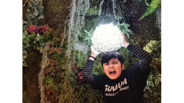 6 Potret Muzakki Ramdhan, Pemeran Sancaka Kecil di Film Gundala