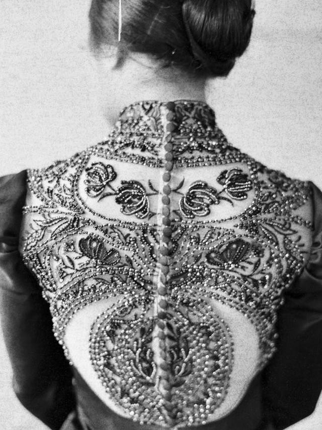 6 Potret Prewedding Terbaru Nikita Willy dan Indra Priawan, Tampil Elegan