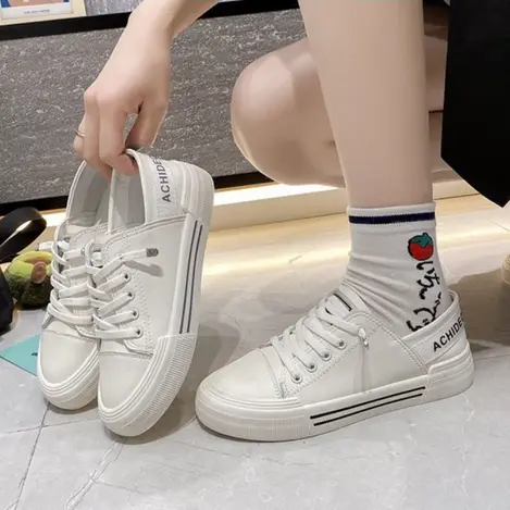 Sepatu putih brand lokal hotsell