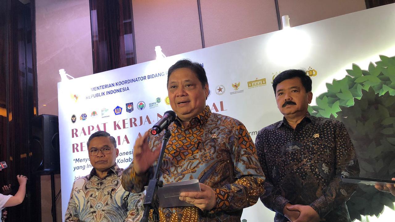 Menteri Koordinator Bidang Perekonomian Airlangga Hartarto menghadiri Rapat Kerja Nasional Reforma Agraria