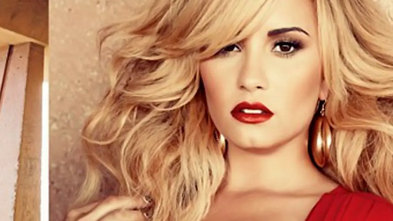 demi-lovato-131119b.jpg
