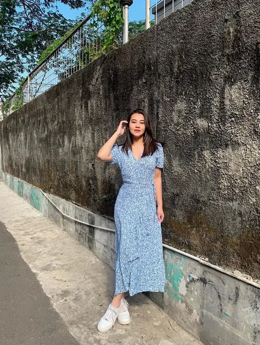 "Pengin dikenal sebagai penyanyi. Tapi sempat pengin jadi playgirl," ujar Aaliyah Massaid. "Apa? Playgirl?" timpal Gritte Agatha. (Instagram/aaliyahmassaid)