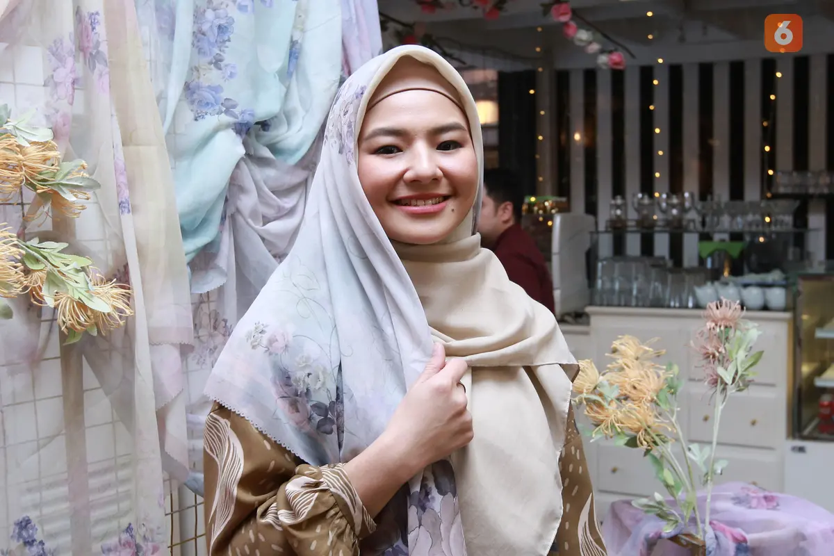 [Fimela] Eriska Rein Berhijab
