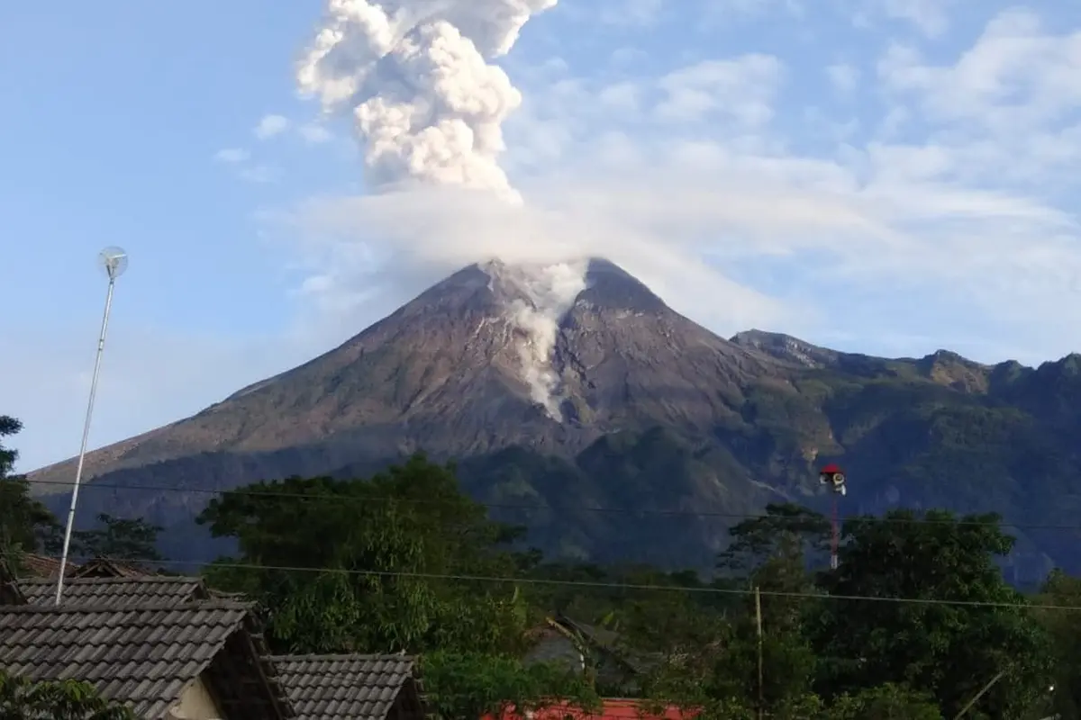 Gunung Merapi Erupsi