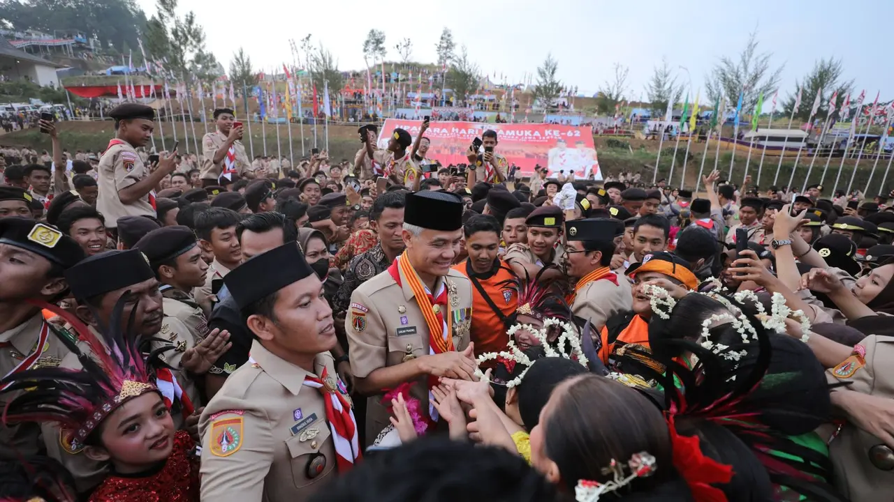 Gubernur Jawa Tengah (Jateng) sekaligus Ketua Mabida Jateng Ganjar Pranowo saat menghadiri upacara peringatan Hari Pramuka ke-62 Kwarda Jateng