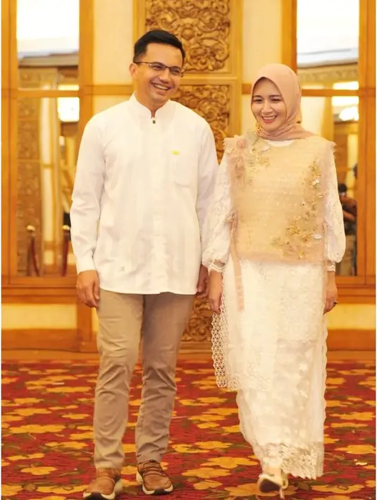 <p>"Jadi intensitasnya emang... nggak tau ni, gabut kayaknya gak ada kerjaan jadi nyari-nyari gitu," kata Dine sembari tertawa. [Instagram/sahrulgunawanofficial]</p>