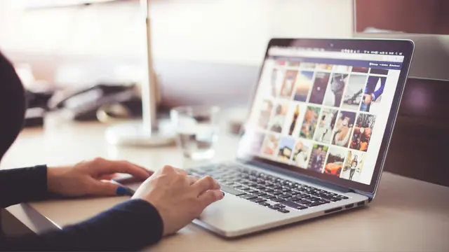 7 Cara Sederhana untuk Memaksimalkan Profil Media Sosial agar Terlihat Profesional (Virlia Sakina Ramada)