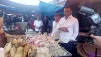 Kunjungi Pasar Becek, TB Hasanuddin Janjikan Ini ke Warga Garut